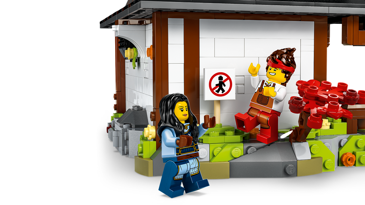 LEGO Ninjago Four Weapons Blacksmith 15th Anniversary 71858L