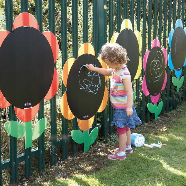 TTS Outdoor Mark Making Chalkboard Daisies 5pk AR00805B