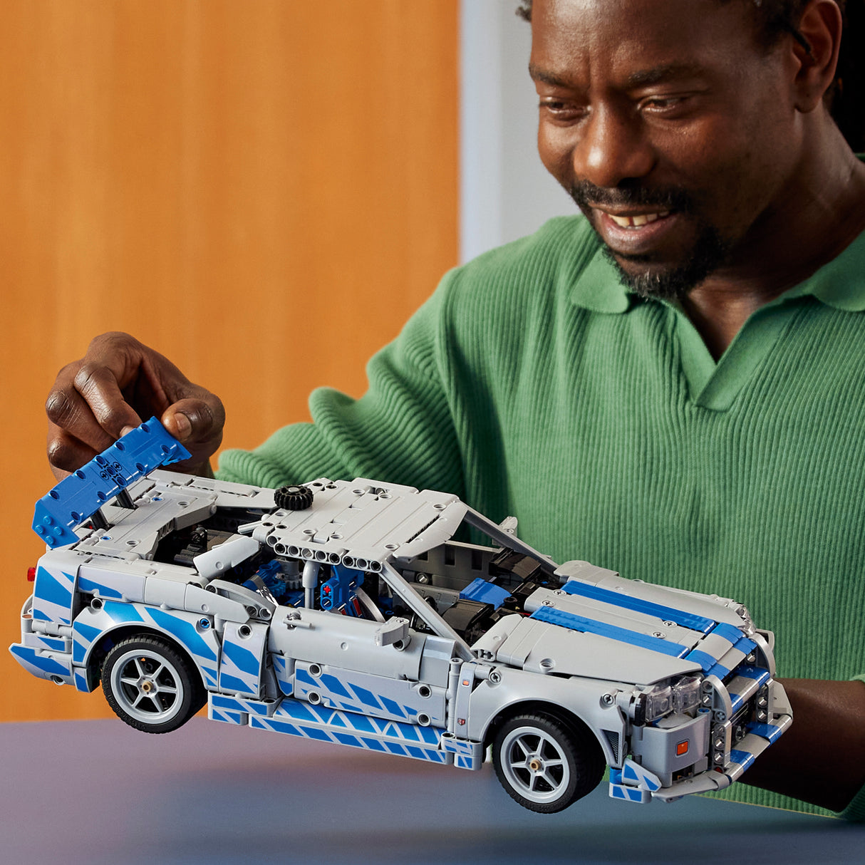 LEGO Technic 2 Fast 2 Furious Nissan Skyline GT-R (R34) 
 42210L