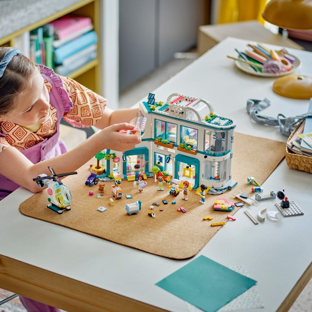 LEGO Friends Heartlake City Hospital 42621L