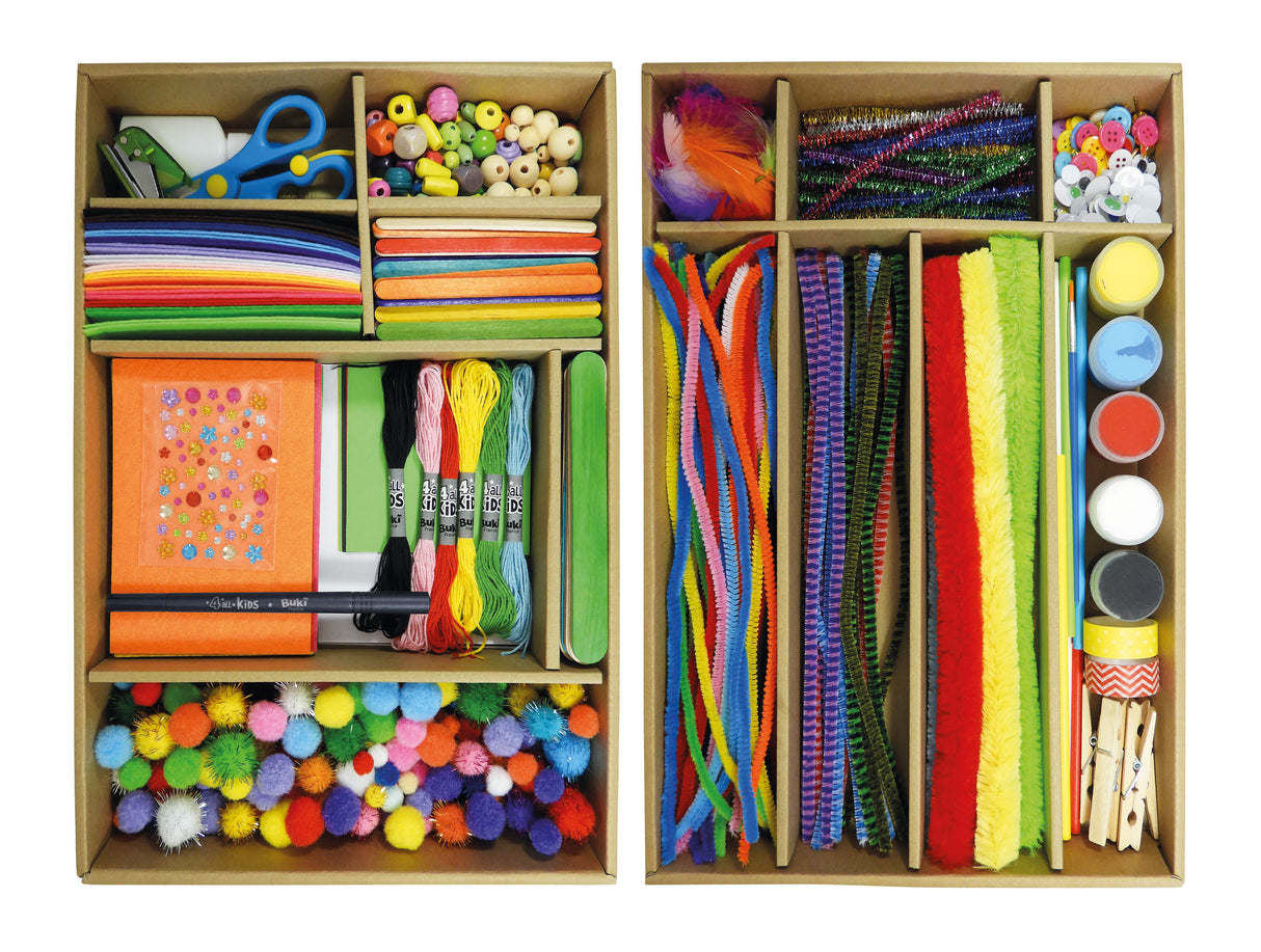 Buki Activity Set with 800+ extras FK003I